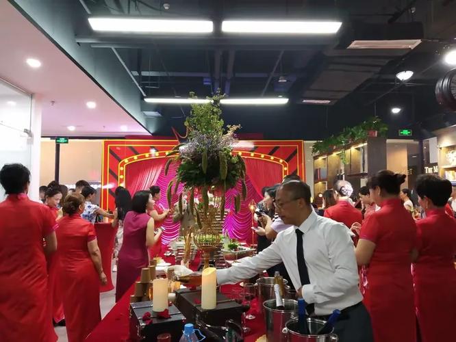 适合高端会议,贵宾接待 ,开业庆典 ,产品推广等活动大型巧克力雕刻 火